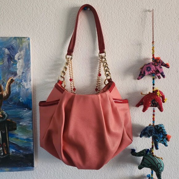Stunning Peach/Red Accessorized Handbag - Picture 5 of 8